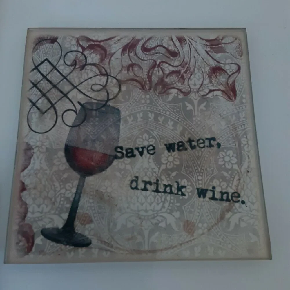 Unbranded novelty glass